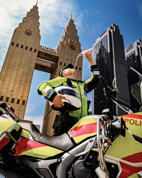 82ؑcϰ^(q)־徯T(du)Tڹg϶a(b)ˮֱˇz