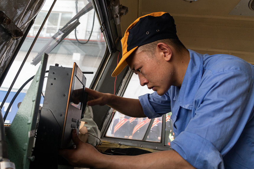 ɶּF(tun)˾ؑcC(j)(w)ؑc(ni)ȼ܇gڌ(du)C(j)܇˾C(j)M(jn)ЙzЇ(gu)F·ɶּF(tun)޹˾D