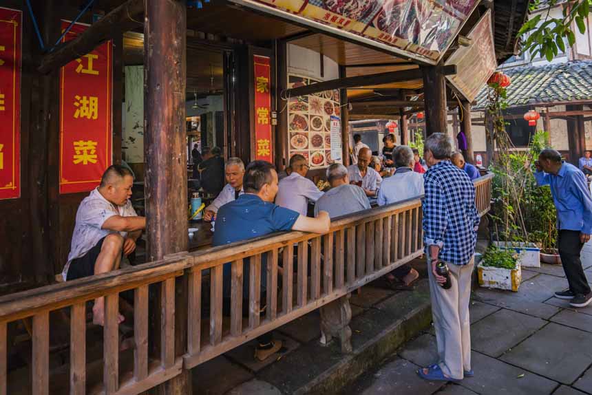 在這里可以品味和感受老重慶風(fēng)情、延續(xù)老重慶記憶。黃進(jìn)攝