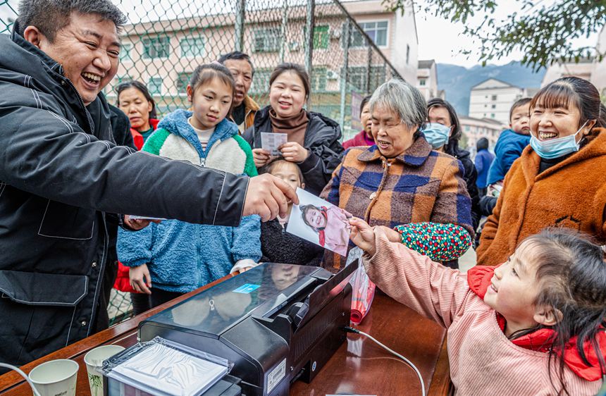 ־Ը߬F(xin)ӡƬͽoz