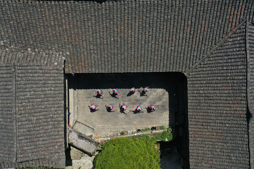 �ο��w򞲻һ�ӵ������Ļ����w�z