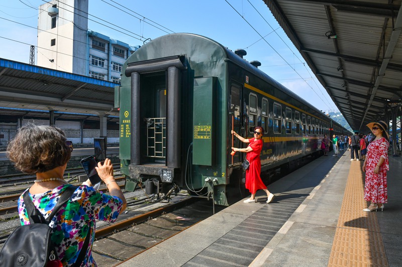 ˂?c)ؑcվ;GƤ܇Ӱu z