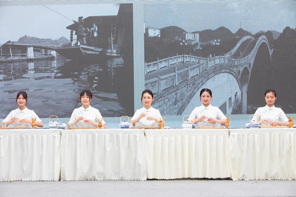 ˇܸ(jng)ِF(xin)(chng)ؑcI(y)W(xu)ԺD