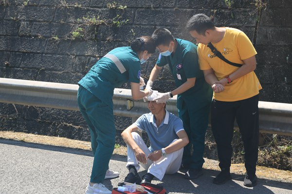 應急演練現場。重慶高速集團供圖