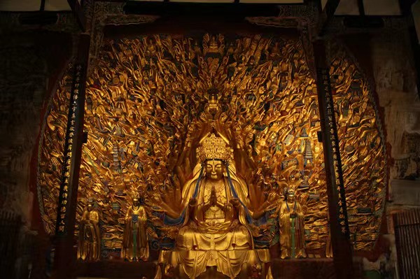 大足石刻千手觀音造像。李波攝