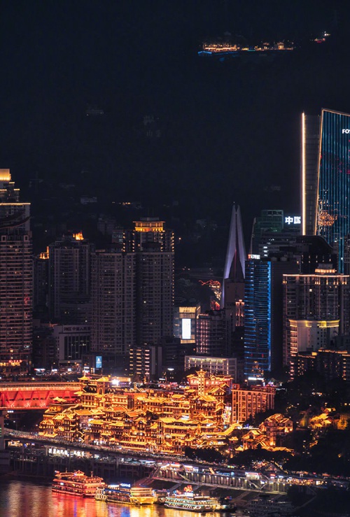 “249米一眼看重慶”活動(dòng)攝影作品。觀音橋1號(hào)供圖