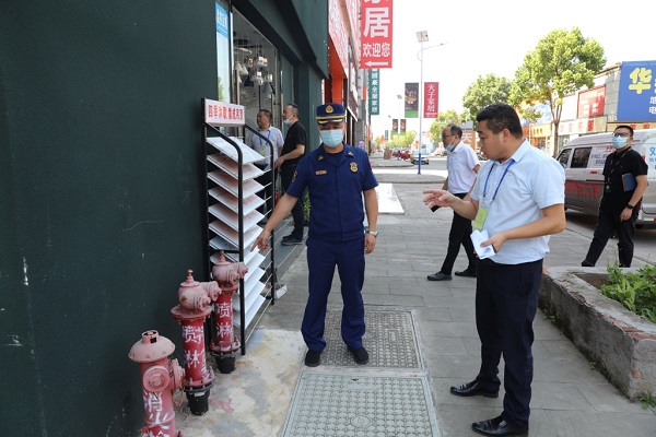 檢查現(xiàn)場(chǎng)。潼南區(qū)消防救援支隊(duì)供圖