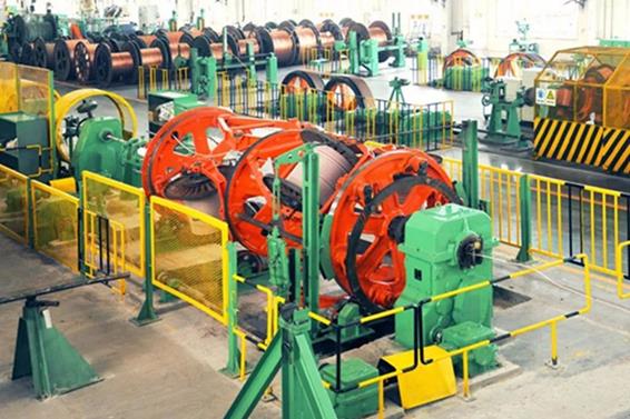 鴿牌公司電纜生產(chǎn)車(chē)間。重慶機(jī)電集團(tuán)供圖