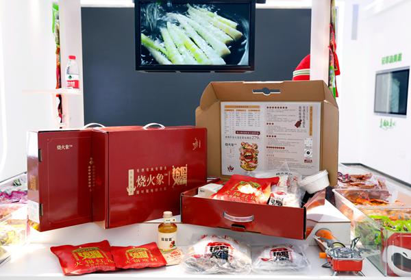 渝美滋食品有限公司生產(chǎn)的燒火象等預(yù)制菜產(chǎn)品。向成國(guó) 攝