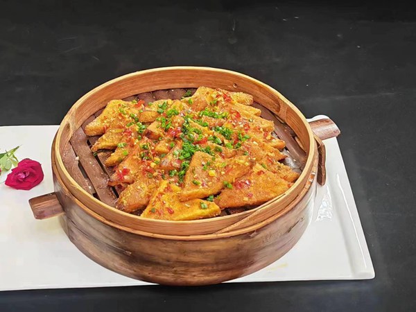 特色美食石寶蒸豆腐。忠縣縣委宣傳部供圖
