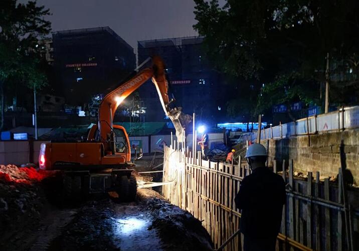 民主村片區(qū)城市更新項(xiàng)目建設(shè)現(xiàn)場(chǎng)。九龍城市更新公司供圖