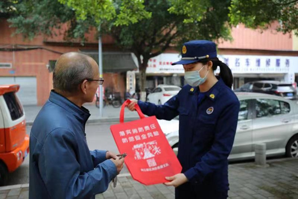 宣傳現(xiàn)場。兩江新區(qū)消防救援支隊(duì)供圖