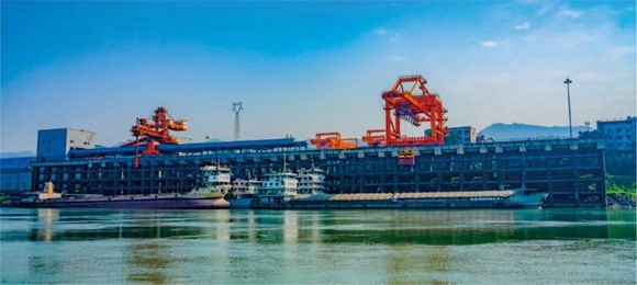 珞璜長江樞紐港。江津區(qū)委宣傳部供圖 華龍網(wǎng)發(fā)