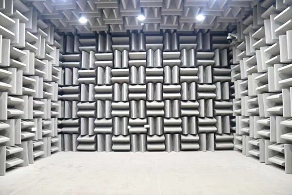 重慶醫(yī)療器械質(zhì)量檢驗(yàn)中心半消音室。重慶醫(yī)療器械質(zhì)量檢驗(yàn)中心供圖