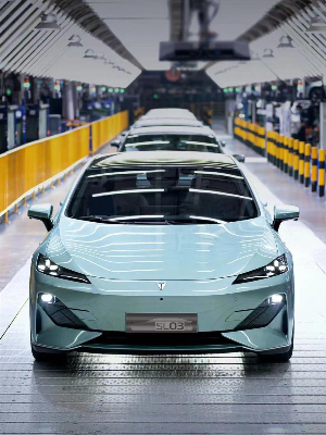 長安深藍SL03 兩江新區(qū)供圖