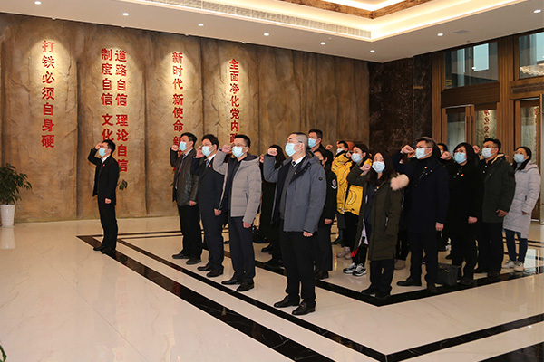 開(kāi)展黨建活動(dòng)。新華保險(xiǎn)重慶分公司供圖