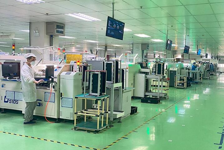 盟訊公司生產(chǎn)線。重慶機(jī)電集團(tuán)供圖