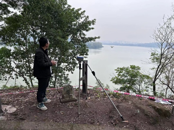 釣魚(yú)城始關(guān)門(mén)遺址保護(hù)展示工程現(xiàn)場(chǎng)，工作人員在進(jìn)行三維測(cè)繪。合川區(qū)釣魚(yú)城事務(wù)中心供圖