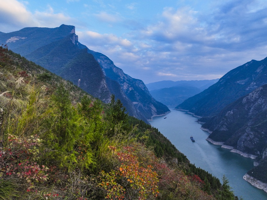 長江瞿塘峽一帶景色宜人，秀美如畫。王正坤攝