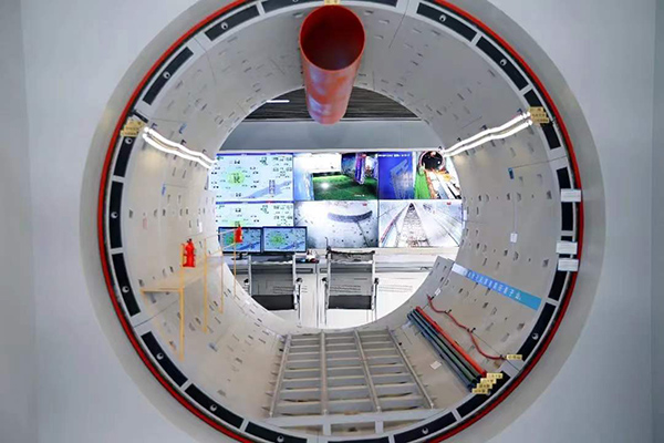 四無(wú)”精品隧道質(zhì)量樣板間。施工方供圖