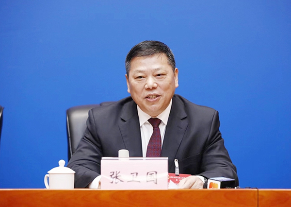 重慶市人大代表、西南大學(xué)校長張衛(wèi)國發(fā)言。華龍網(wǎng)供圖