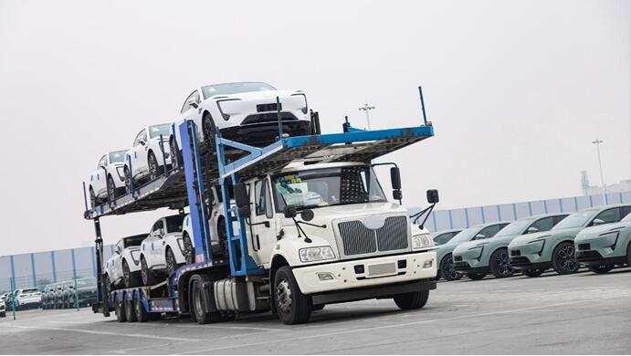 阿維塔11交付量突破2000輛。阿維塔科技供圖