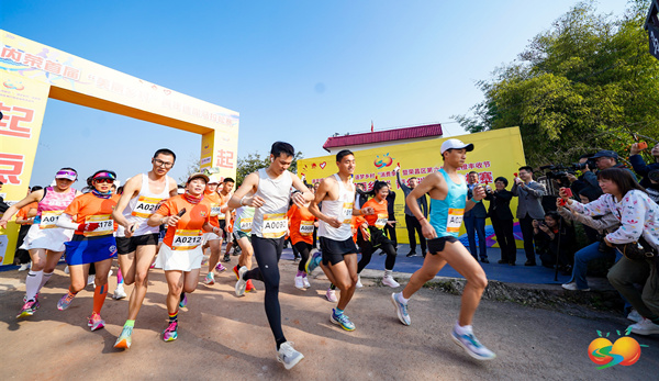 內(nèi)榮首屆“美麗鄉(xiāng)村”青年迷你馬拉松。主辦方供圖