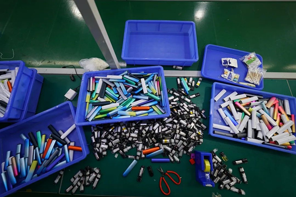 煙具半成品。江津區(qū)公安局供圖