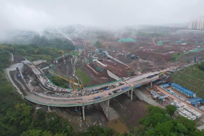 重慶快速路六縱線南延段施工現(xiàn)場。項(xiàng)目部供圖