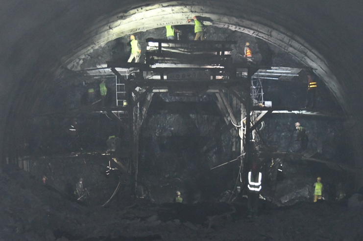 巫鎮(zhèn)高速巫溪隧道施工現(xiàn)場。中鐵建重慶投資集團(tuán)供圖