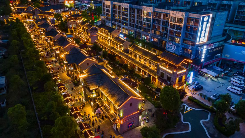 秀山青春集市。胡程攝