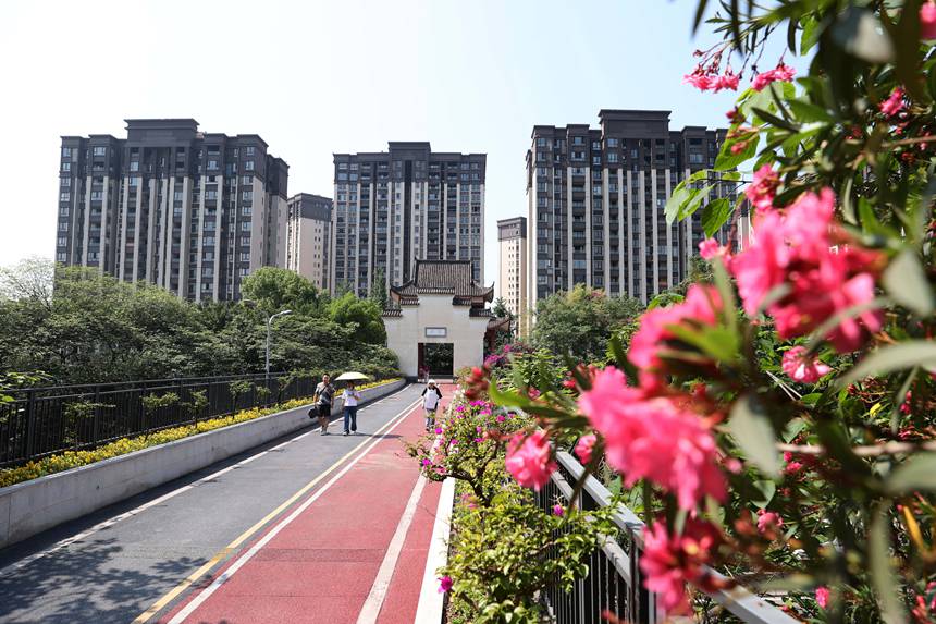 大渡口區(qū)重鋼崖線山城步道。楊敏攝