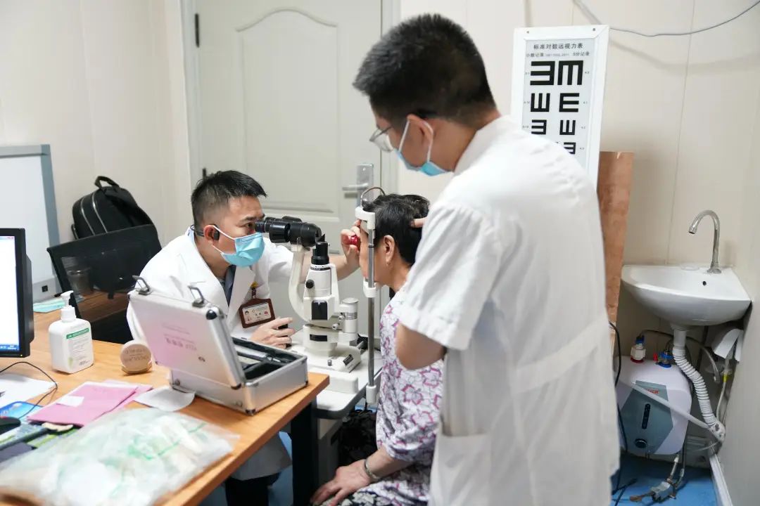 義診現(xiàn)場。