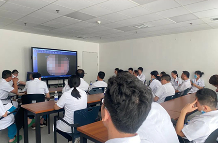 消化中心開展MDT聯(lián)合會診。重慶西區(qū)醫(yī)院供圖