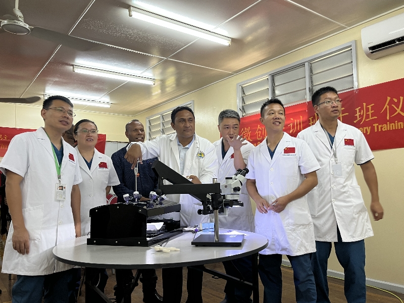 腹腔鏡微創(chuàng)外科培訓班在“巴新”正式開班。受訪者供圖。