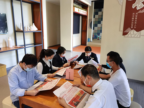 開展豐富的黨組織生活。東原仁知服務(wù)供圖