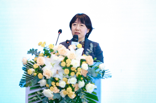 中國信息通信研究院副總工程師王愛華在金融大模型發(fā)展論壇上做主題演講。馬上消費供圖