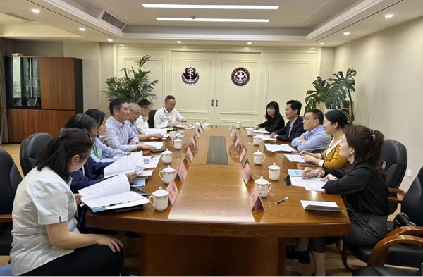 赴簡陽市人民醫(yī)院交流學(xué)習(xí)。重醫(yī)附屬璧山醫(yī)院供圖