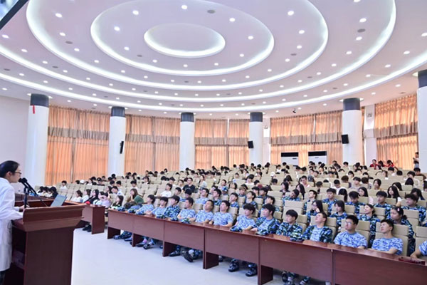 健康教育講座現(xiàn)場。沙坪壩區(qū)陳家橋醫(yī)院供圖