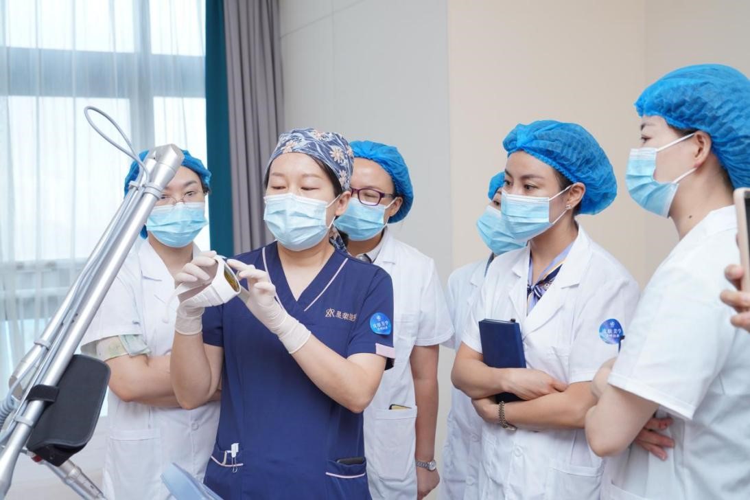 培訓(xùn)現(xiàn)場。重慶星榮整形外科醫(yī)院供圖