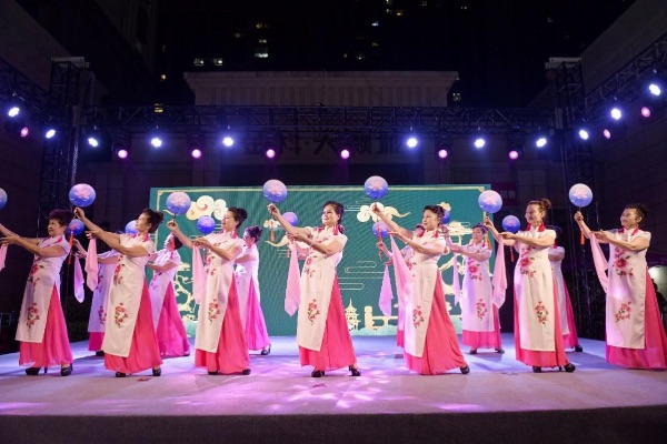 2023金科大社區(qū)鄰里藝術(shù)節(jié)活動現(xiàn)場。金科服務(wù)供圖