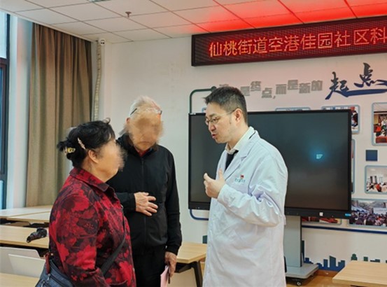 活動(dòng)現(xiàn)場(chǎng)。重慶愛(ài)爾眼科醫(yī)院總院供圖