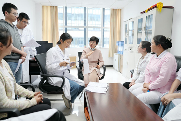 演練總結(jié)會。院方供圖