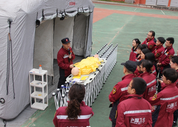 活動現(xiàn)場。重慶醫(yī)藥高專附一院供圖