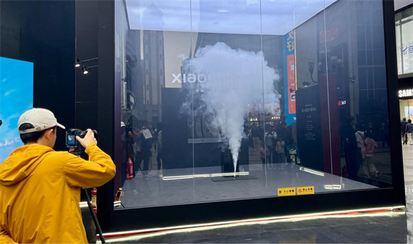 隨著霧氣升起，云朵即將成型。馬春鵬攝