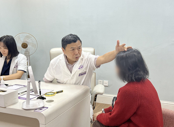 看診中。重慶美萊整形美容醫(yī)院供圖