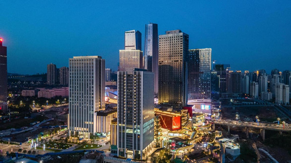 中央公園商圈。天璽壹號供圖