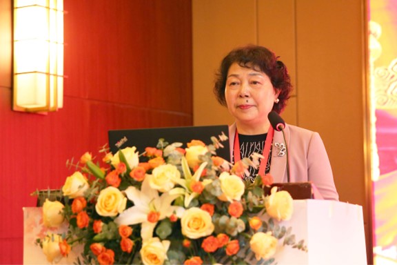 鐘杭美致辭。重慶松山醫(yī)院供圖