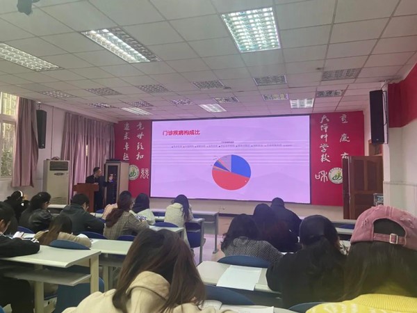 講座現(xiàn)場。重慶小米熊兒童醫(yī)院供圖