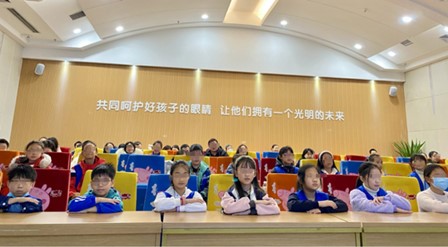 活動現(xiàn)場。重慶愛爾兒童眼科醫(yī)院供圖